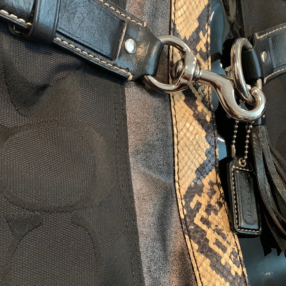 COACH - Coach Hampton Large Hobo Purse Python, Patent and Leather Detai… - Picture 10 of 10